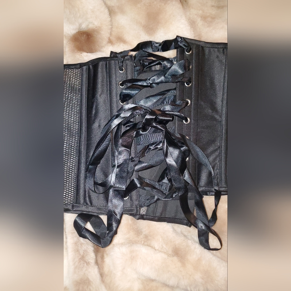 ♡SALE♡ M,L,or XL Corset Waist Cincher FoH - Picture 9 of 15